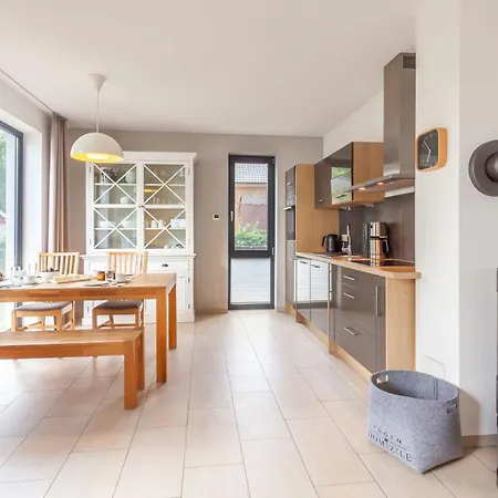 Strandhaus Wolkenlos * Sellin (Rugen)